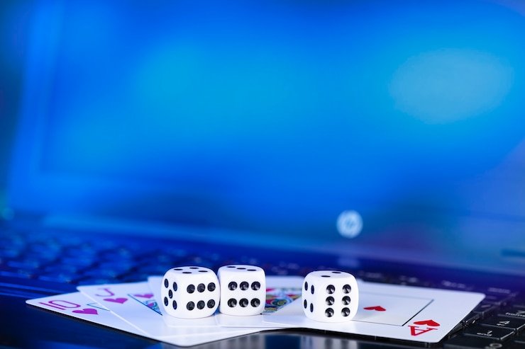 Pengguna Indonesia memainkan slot online qq1211 melalui browser ponsel dengan nyaman